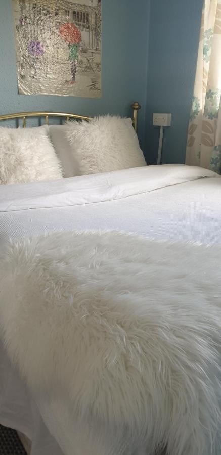 Farnham House Bed & Breakfast